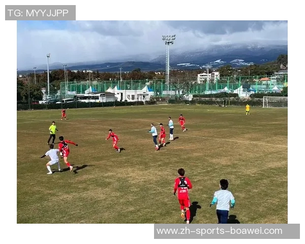 上海海港队昨晚重新集结开启为期三周的海外冬训拉练新征程